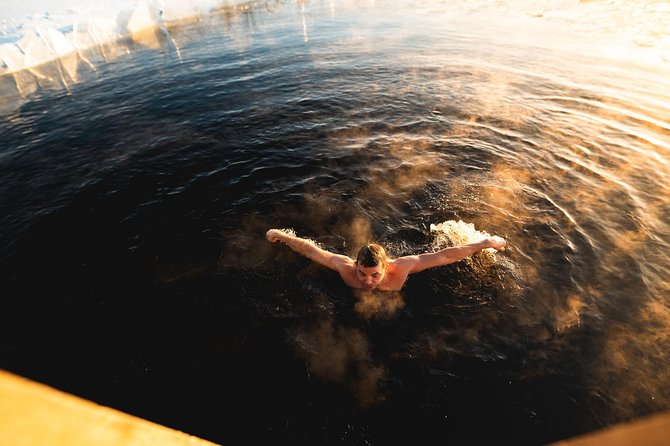 Best Of Lapland: Sauna, Ice swimming, Dinner & Northern Lights - After the cold: the open-fire smoked salmon dinner