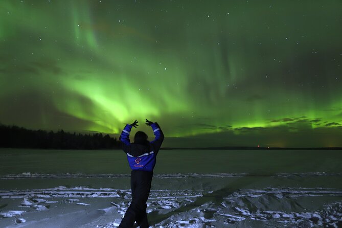 Chasing Aurora with Photographer - Small Group - Small group of up to eight, plus an overall cap of 16