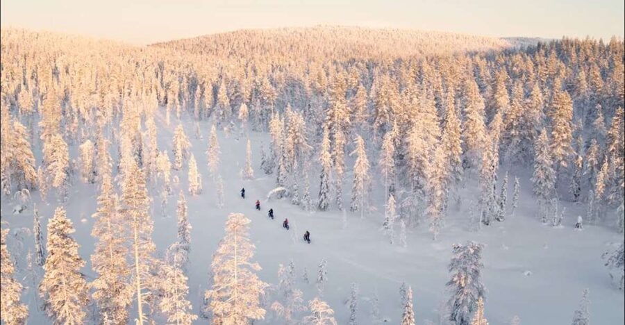 E-FatBike experience in small groups - What you get beyond the bike: guide, warmth, and comfort