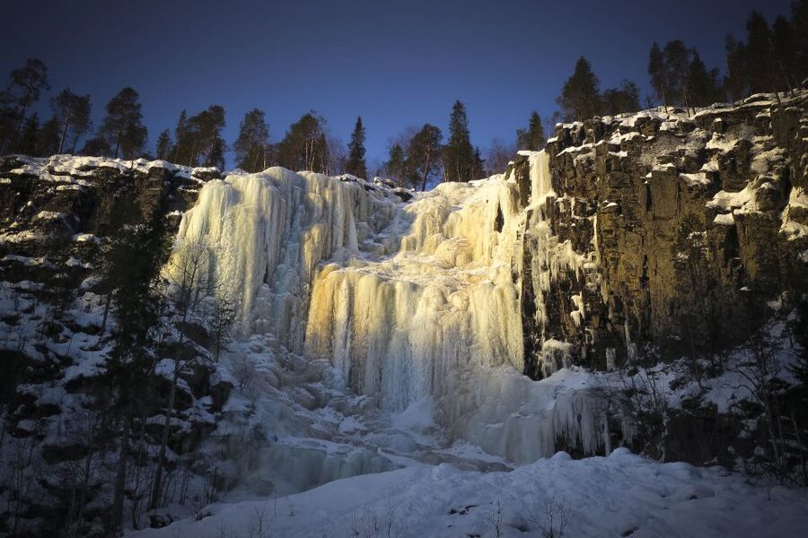From Rovaniemi: Korouoma Frozen Waterfalls Small-Group Hike - Who this Korouoma hike is best for