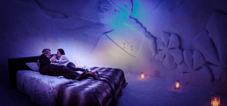 From Rovaniemi: SnowHotel Visit with Ice Restaurant Dinner - The 3-hour Arctic SnowHotel and Ice Dinner Plan