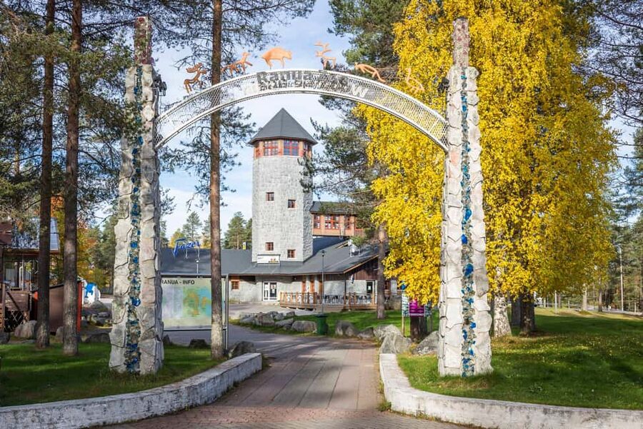 From Rovaniemi: Visit Wildlife Park in Ranua - Ranua Wildlife Park: more than a quick polar bear stop