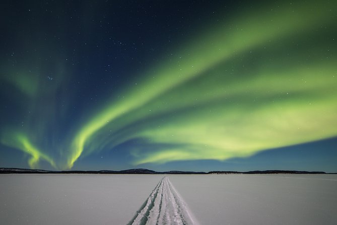 From Saariselkä: Northern lights tour to Lake Inari, incl. dinner - Saariselkä to Lake Inari, the setup that makes this night work