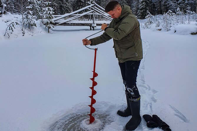 Half-Day Husky Safari and Salmon Ice Fishing Experience - A smart half-day combo for Rovaniemi winter