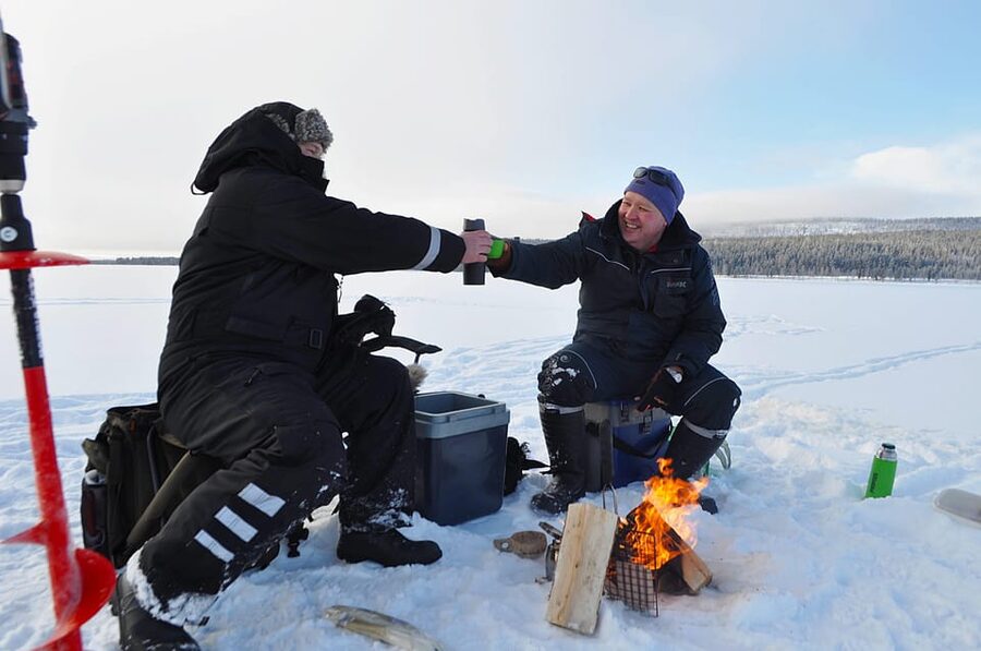 Ice fishing program in Lapland - Meeting Point in Rovaniemi: City Hotel and Getting Organized Fast
