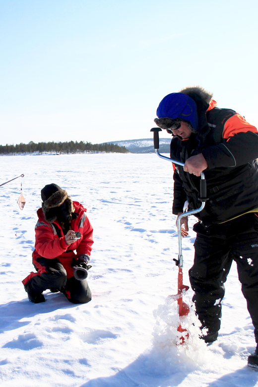 Ivalo: Ice Fishing Tour to Lake Inari, Reindeers & Lunch - Key highlights that shape the whole experience