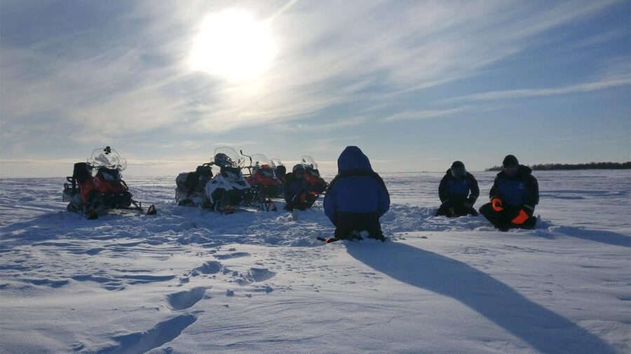 Kemi-Tornio: Ice Fishing Safari with Snowmobiles - The snowmobile ride across the frozen sea