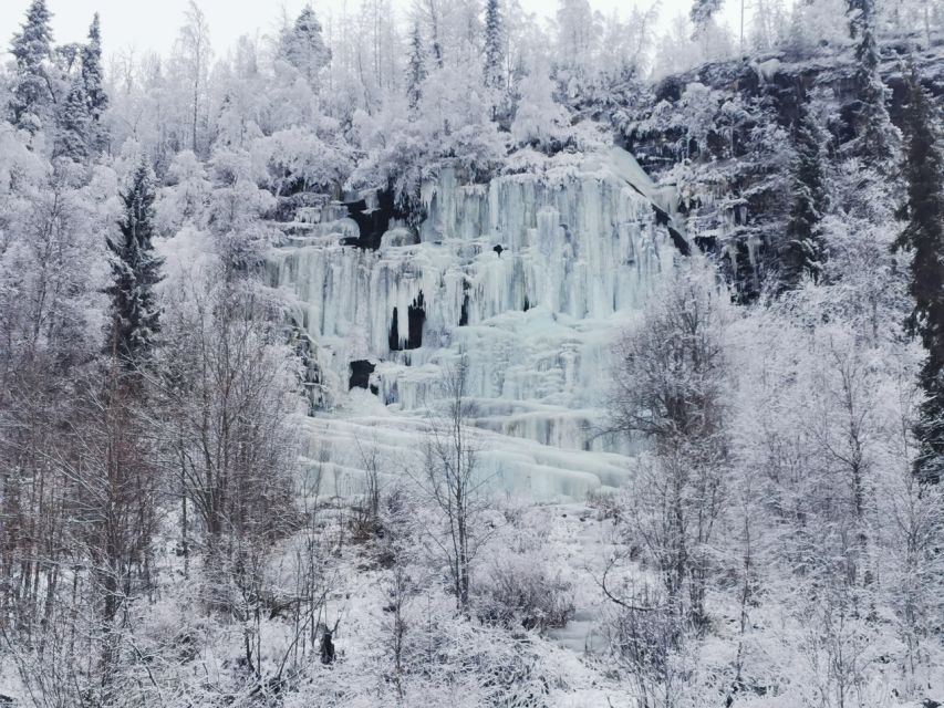 Korouoma Canyon Frozen Waterfalls Hike & Private Teepee BBQ - The guided hike through Korouoma Canyon