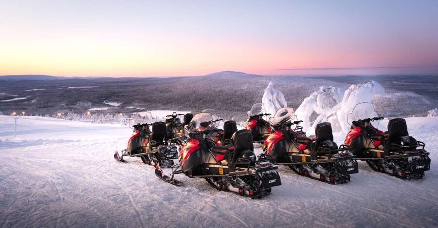 Levi: 4 Hour Snowmobile Safari to the Fells in Levi - The coffee break with Finnish buns: warmth and a reset in the middle