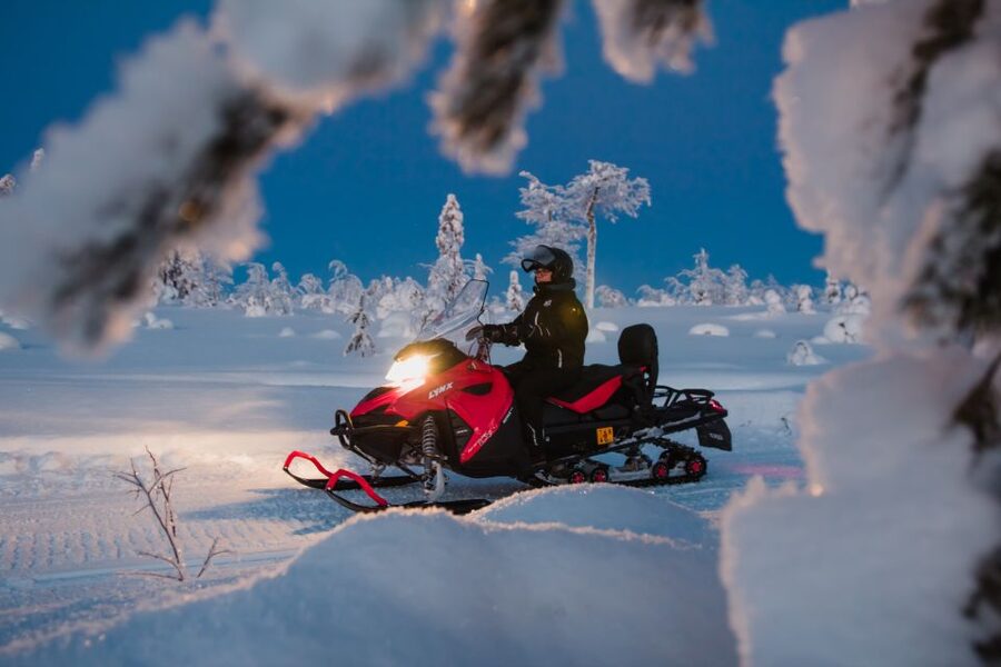 Levi: Evening Snowmobile Safari - Twilight Snowmobile Safari in Levi: what the experience really feels like
