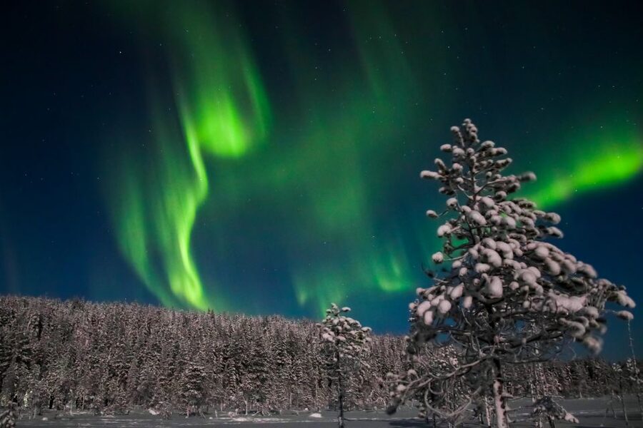 Levi: Northern Lights Campfire - Levi is the Right Stage for Aurora Night