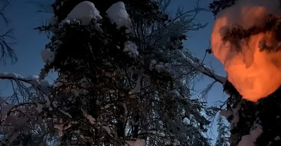 Levi: Northern Lights in Peace and Privacy - by Private Lake - The frozen-lake cabin experience: reindeer hides and fireside warmth