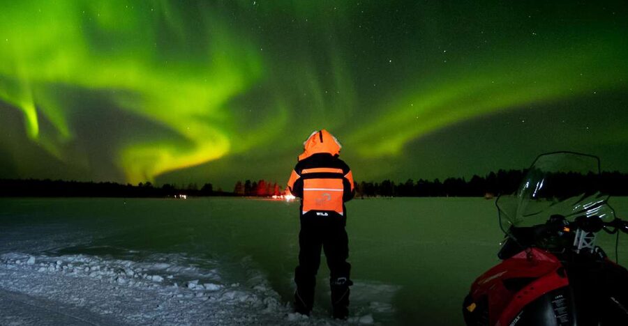 Levi: Northern Lights Snowmobile Tour with Snacks and Drinks - How the driving works: two rides and a photo stop