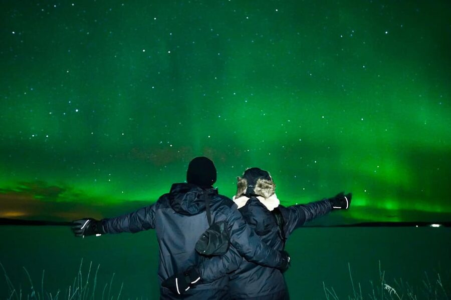Levi: Northern Lights Tour with Guaranteed Sightings - Hunting across locations, including Sweden and Norway