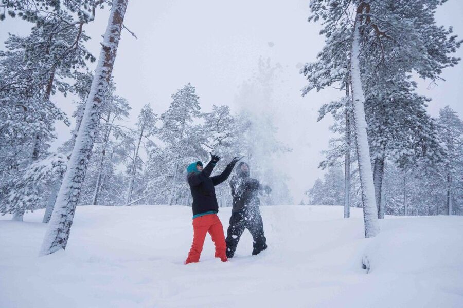 Levi: Pallas National Park Adventure with Pro Photos & BBQ - Winter tips that keep you comfortable and ready to shoot