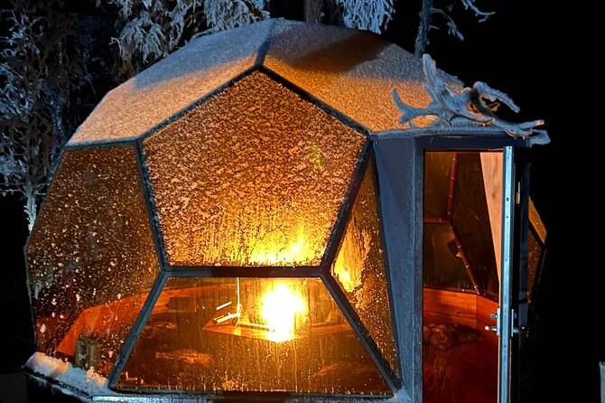 Northern Lights dinner in a Glass Igloo - Pickup and timing: the detail that can make or break the night