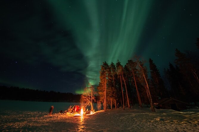 Northern Lights Hunting in Lappish old cottage - Pickup timing in Rovaniemi: when your “start time” isn’t your leaving time