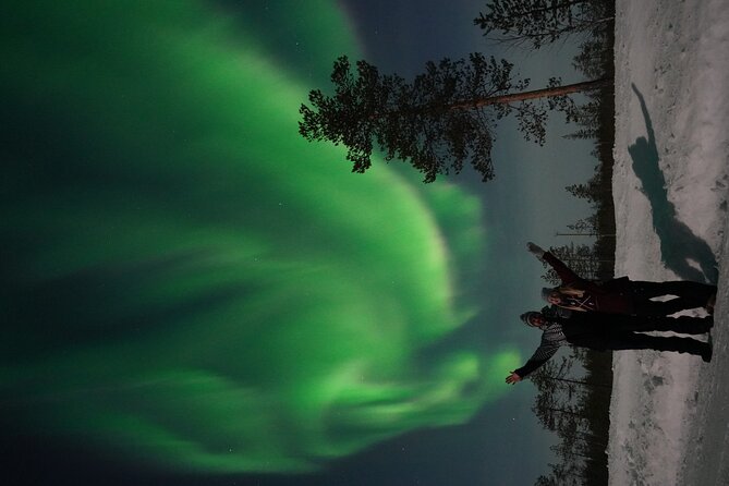Northern Lights Hunting Photography Tour in Rovaniemi Finland - Guides and drivers who treat the night like work, not luck