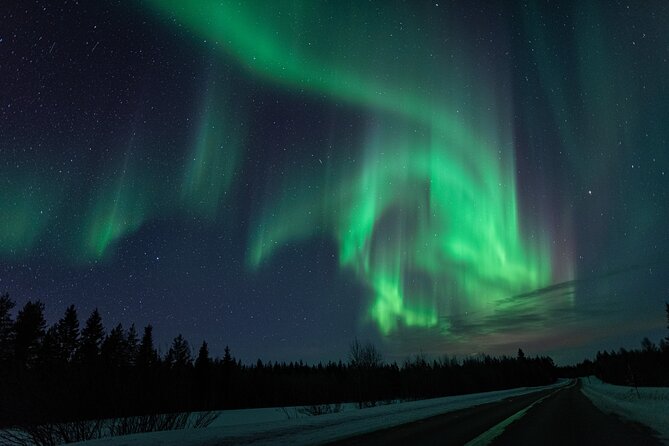 Northern Lights Hunting with a photographer (Only small groups) - What the guides do beyond chasing lights