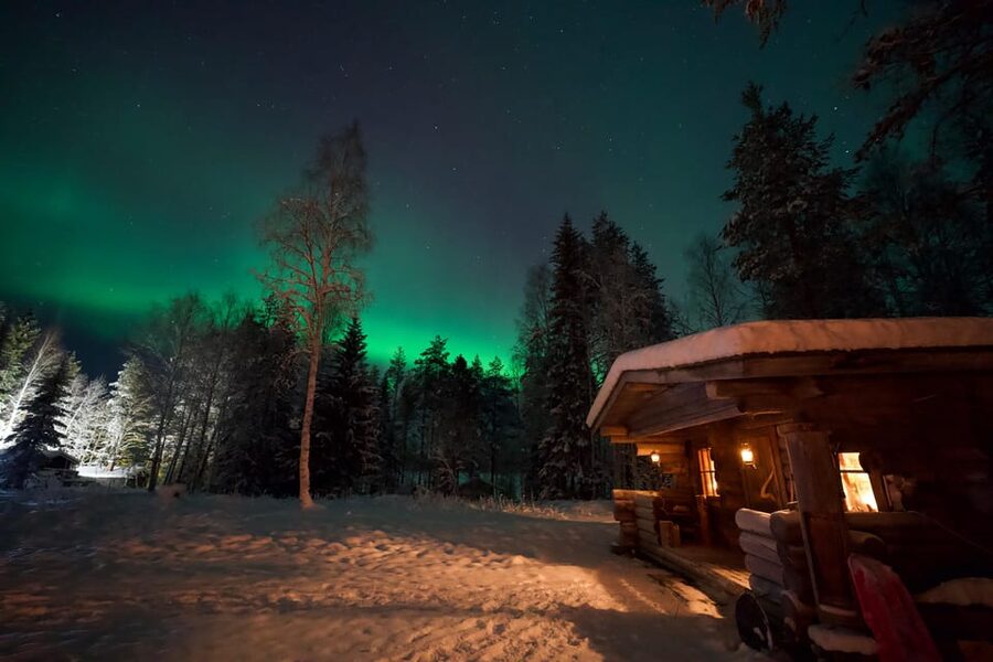 Northern Lights Tour in Atmospheric Cottage - Northern lights viewing odds in a 3-hour window