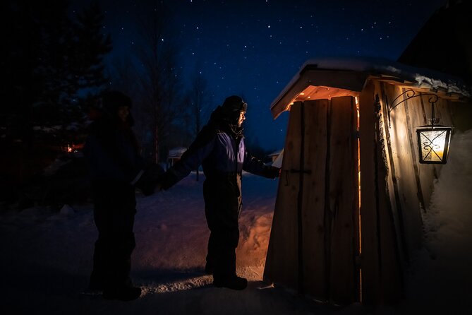 Northern lights tour to Lake Inari from Ivalo, Reindeers & Dinner - Price and value for a 4-hour small-group aurora quest