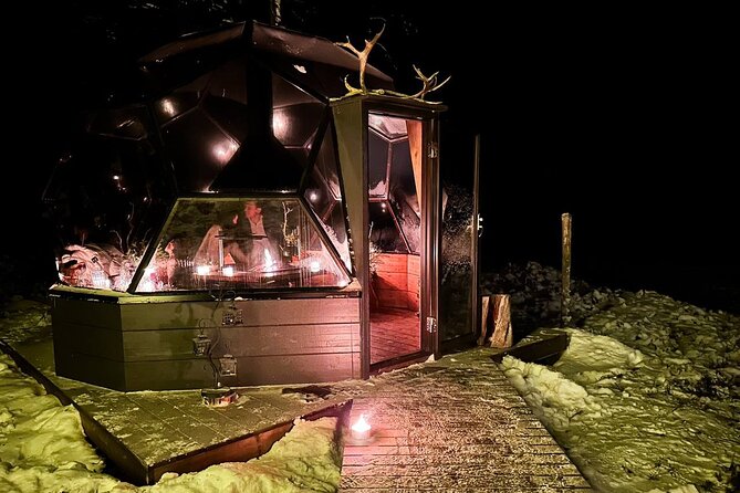 PRIVATE Glass Igloo Dinner Under Northern Lights - Guides and hosting style: what a good night feels like