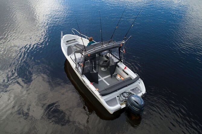 Private Guided Fishing Boat Tour in Rovaniemi - Your guide and the boat setup: clean gear, hands-on help