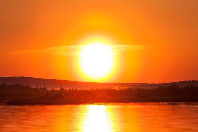 Private Traditional Lakeside Sauna with Midnight Sun - Where the experience starts: the 9 pm rhythm in Rovaniemi