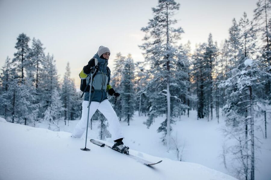 Pyhätunturi: Try Wilderness Skiing in Finnish Lapland - Where You Start: Hotel Pyhätunturi to Camp Kitchen & Bar in Minutes