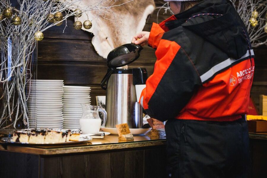 Rovaniemi: Arctic Circle Highlights by Snowmobile - Meeting at Arctic Circle Snowmobile Park, and Why It Sets the Tone
