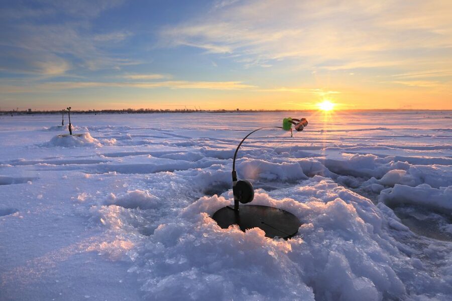 Rovaniemi: Arctic Circle Ice Fishing Experience - On the ice: learning techniques that actually help you fish