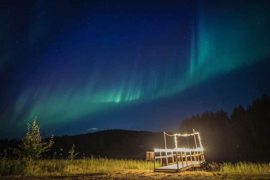 Rovaniemi: Arctic Ice Floating and Northern Lights Tour - Thermal Suit Safety: How You Stay Warm and Still Do the Thrill