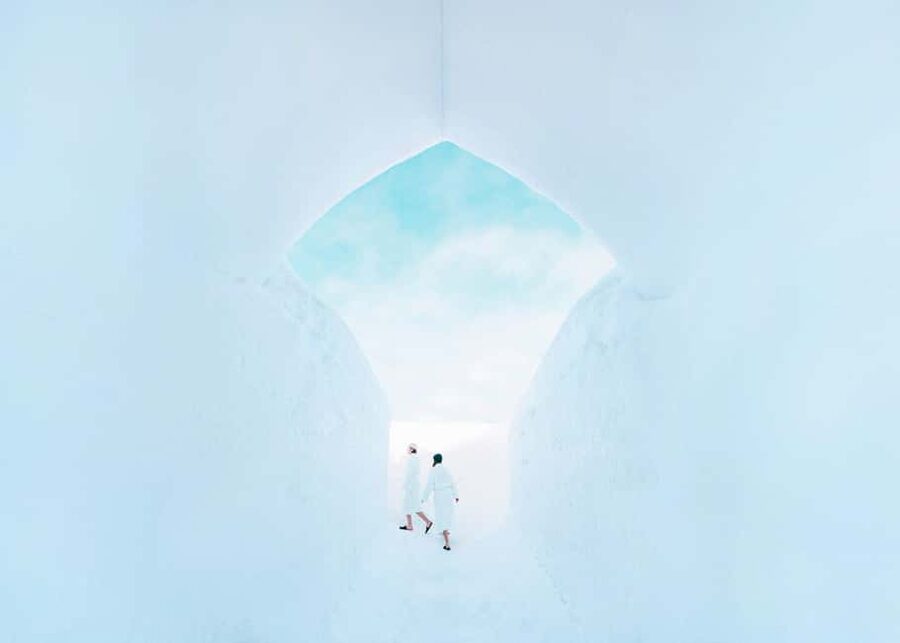 Rovaniemi: Arctic Snow Hotel Tour and Snow Sauna Experience - Guided tour through the Ice Bar, Ice Restaurant feel, and carved rooms