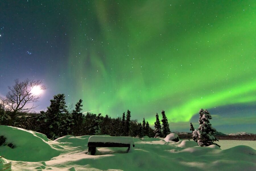 Rovaniemi: Aurora Borealis Snowmobile Safari with Campfire - Gear and cold weather comfort: what you get, and what you should still wear