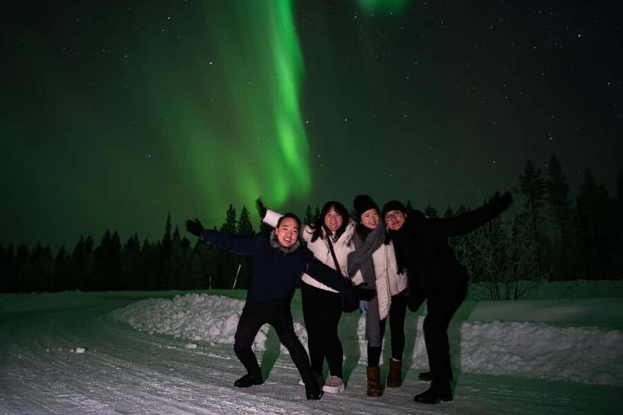 Rovaniemi: Aurora Hunt - Free Photos, 100% Guaranteed Refund - The Arctic night part: comfort, hot drinks, and real patience