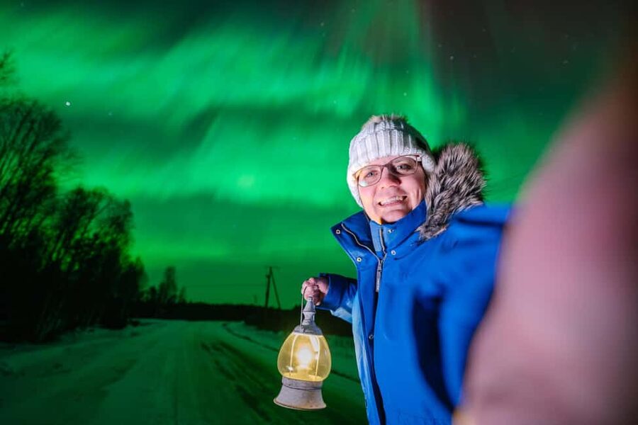 Rovaniemi: Aurora Hunt with Money-Back Guarantee and Photo - What to bring, what to avoid, and the gear reality
