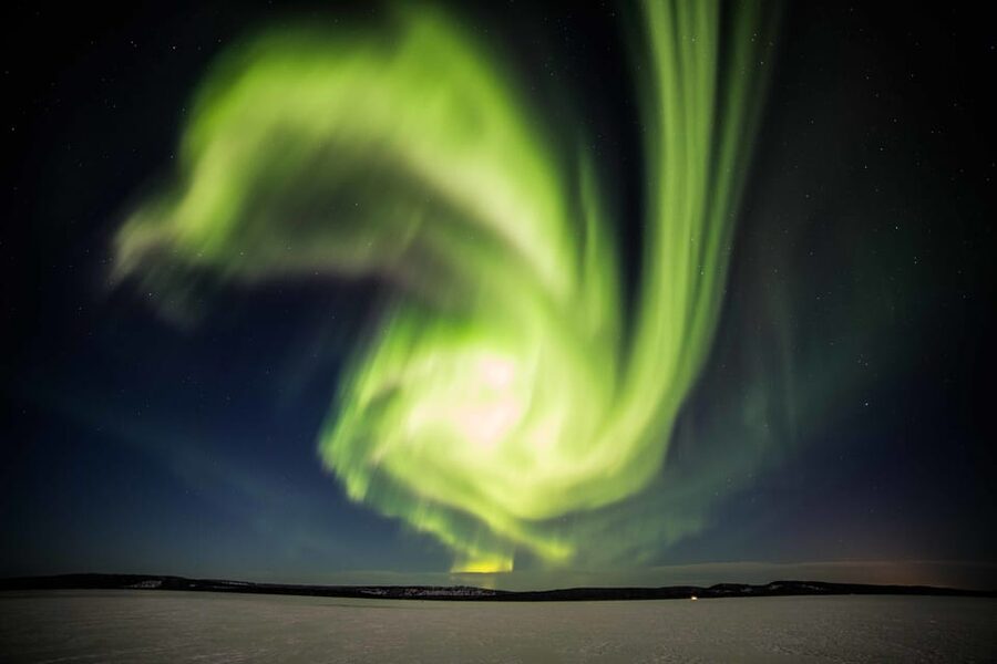 Rovaniemi: Discover the Northern Lights Photography Tour - Guides, group vibe, and why small matters in the dark