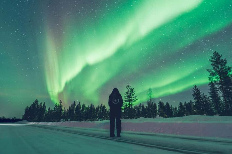 Rovaniemi: Discover the Northern Lights Photography Tour - What to expect from the warmth and camp setup