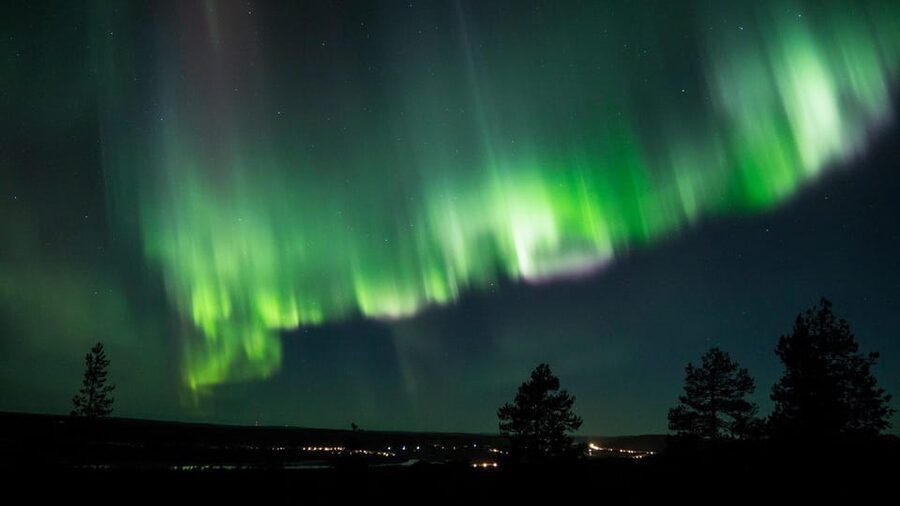 Rovaniemi: Guaranteed Aurora Hunting Tour with Local Guide - Price and Value: What $159 Buys Beyond the Headline