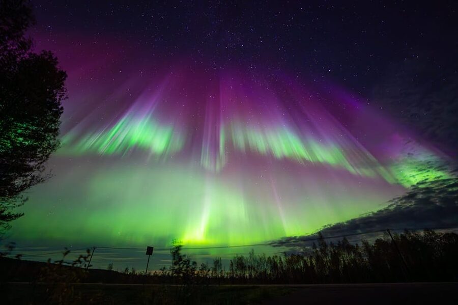 Rovaniemi: Guaranteed Ultimate Aurora Hunt with Photographer - Rovaniemi to remote darkness, where the lights actually show