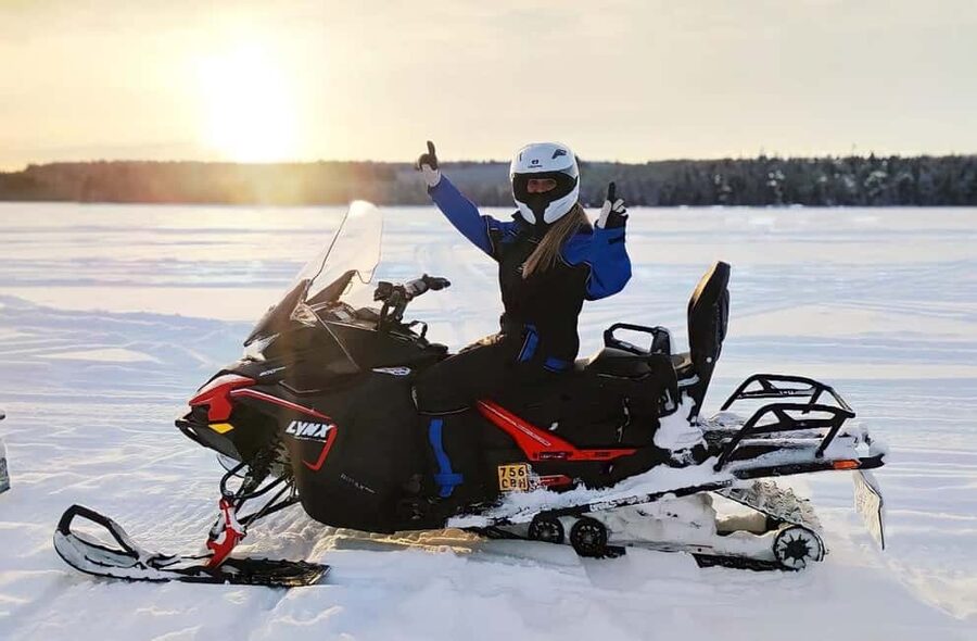 Rovaniemi: Guided Wilderness Snowmobile Safari & Barbeque - Winter clothing and equipment, what you should expect