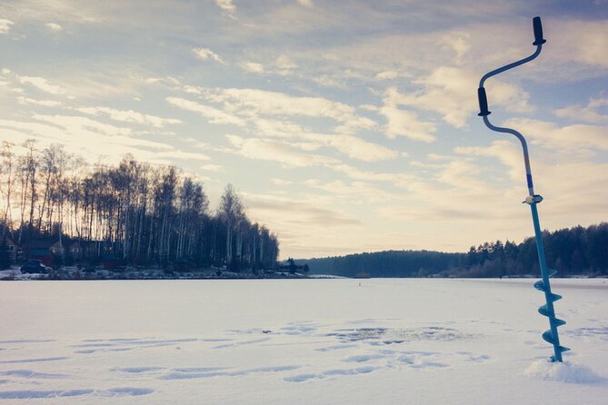 Rovaniemi: Ice Fishing from Private Lakefront Property & BBQ - The ice fishing part: hands-on action with clear explanations