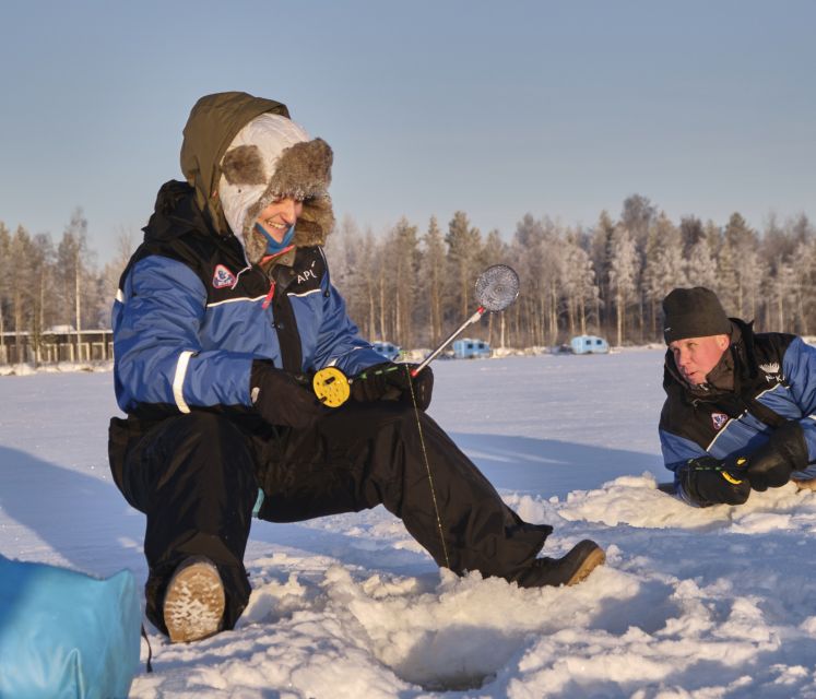 Rovaniemi: Ice-Fishing like a Finn - The Guide Moment: Drilling a Hole and Learning Fast