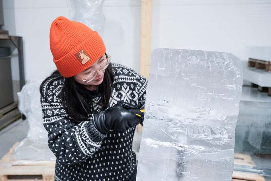 Rovaniemi: Ice sculpting experience - Getting there from Rovaniemi: pickup times that keep the day smooth