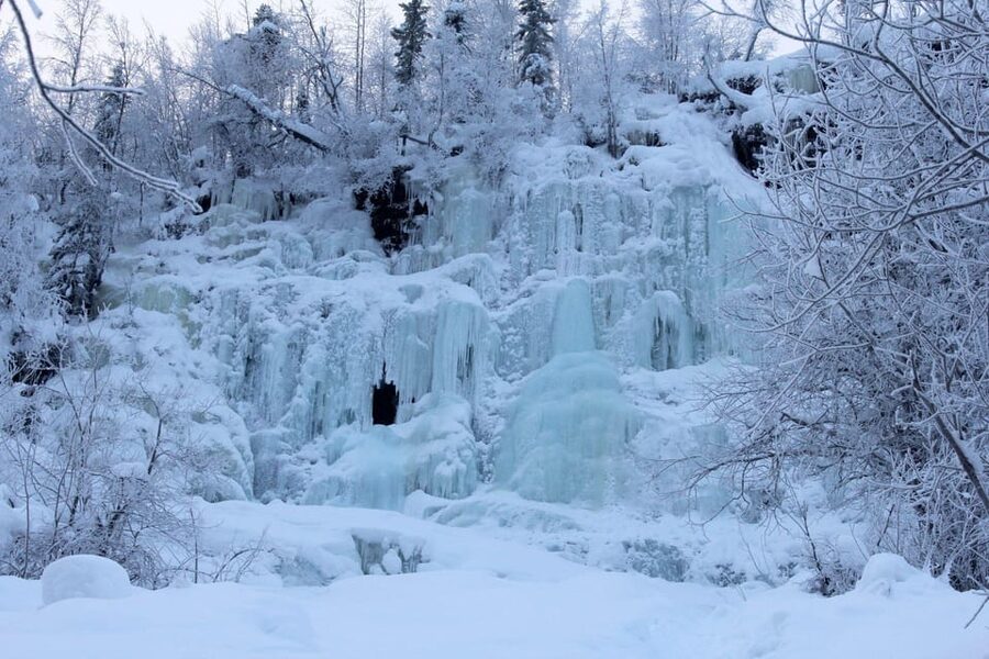 Rovaniemi: Korouoma Canyon Frozen Waterfalls Guided Hike - Hotel Pickup and the Drive North in a Climate-Controlled Van