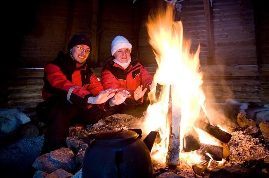 Rovaniemi: Lapland Northern Lights Tour with BBQ - The campfire Lappish BBQ, why it is more than a snack