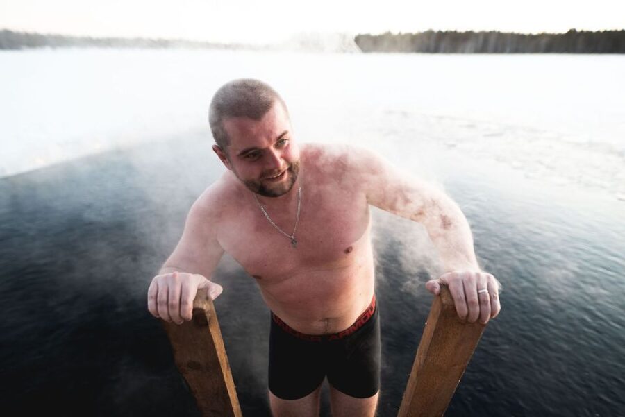Rovaniemi: Lappish Evening Experience with Dinner - Arctic lake cooling: swimming or snow jump, and what to wear