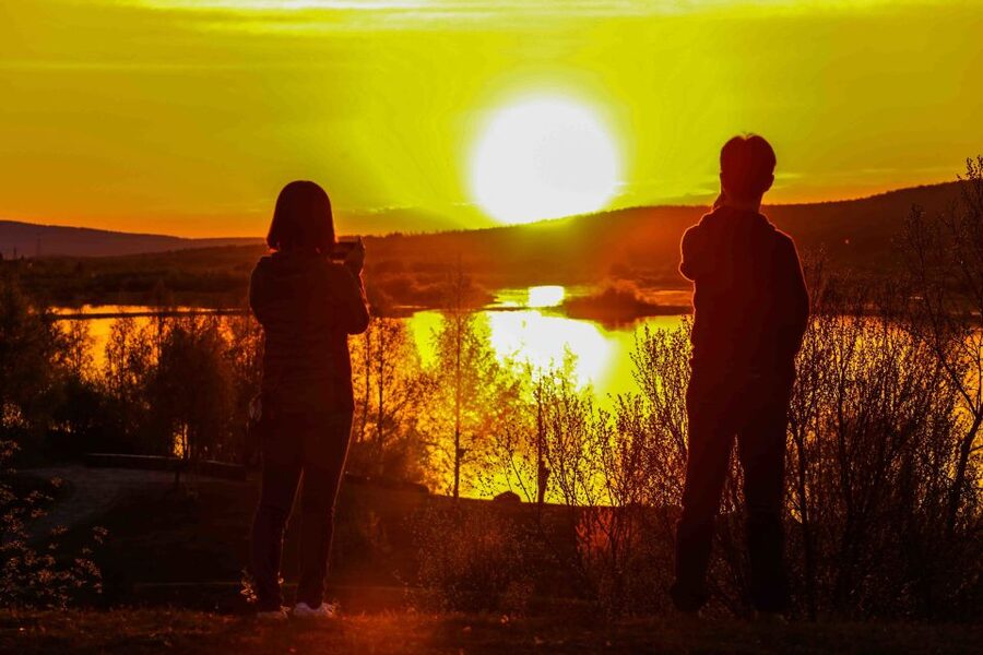Rovaniemi: Midnight Sun Photography Tour - Midnight Sun in Rovaniemi: Why the Light Is So Photo-Friendly