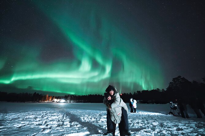 Rovaniemi: Northern Lights Pro Guaranteed - Unlimited Distance - Pro photography and aurora tips you can use right away