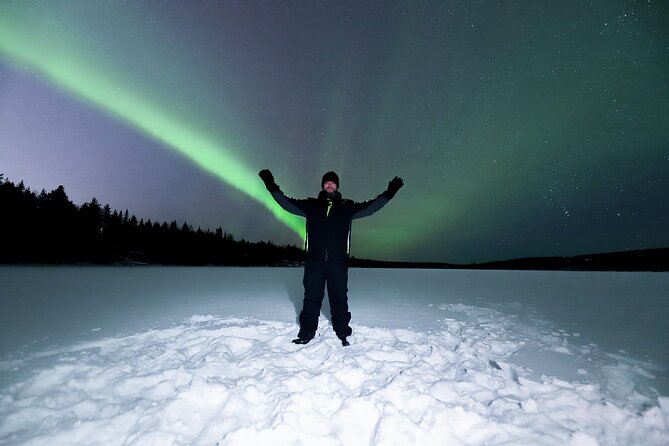 Rovaniemi: Northern Lights Pro Guaranteed - Unlimited Distance - Warm drinks, thermal clothing, and the comfort balance